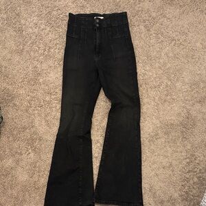 High-Waisted Black Flare Jeans - stretch